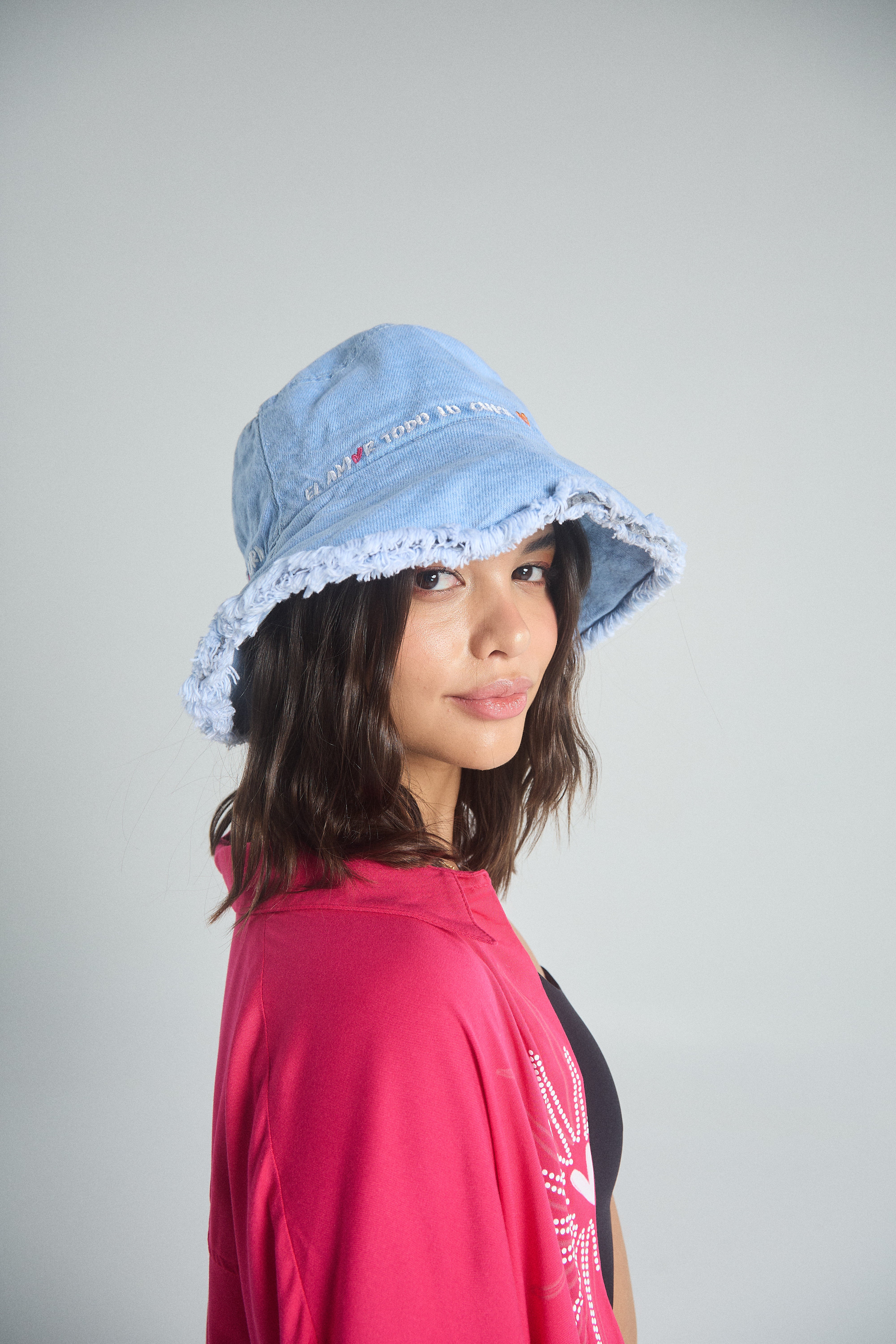 Bucket Hat Corazones
