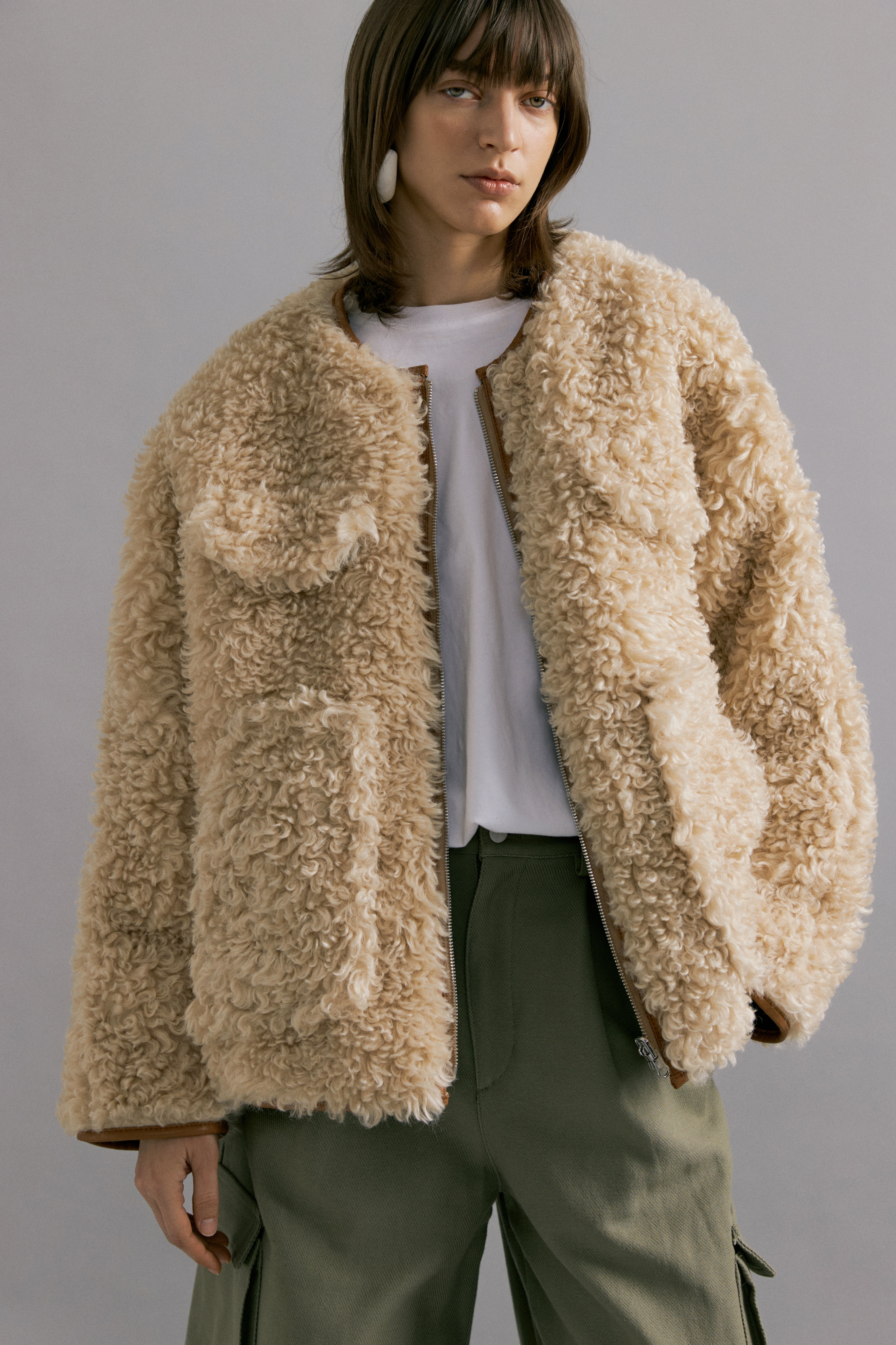 24 AW MOE Reversable Shepra Zipup Jumper MW5WJK04X