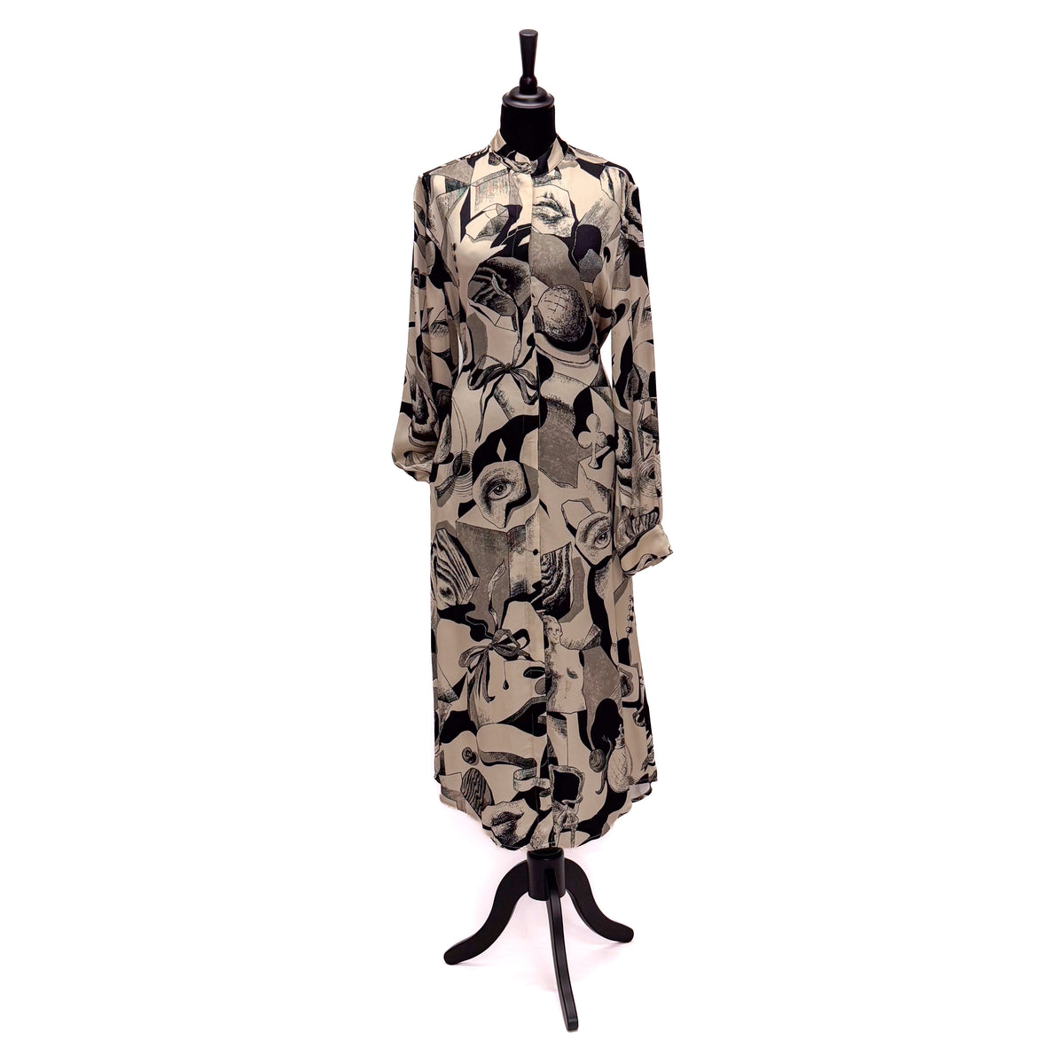 DONNA VISCOSE BLACK AND WHITE SURREALISM