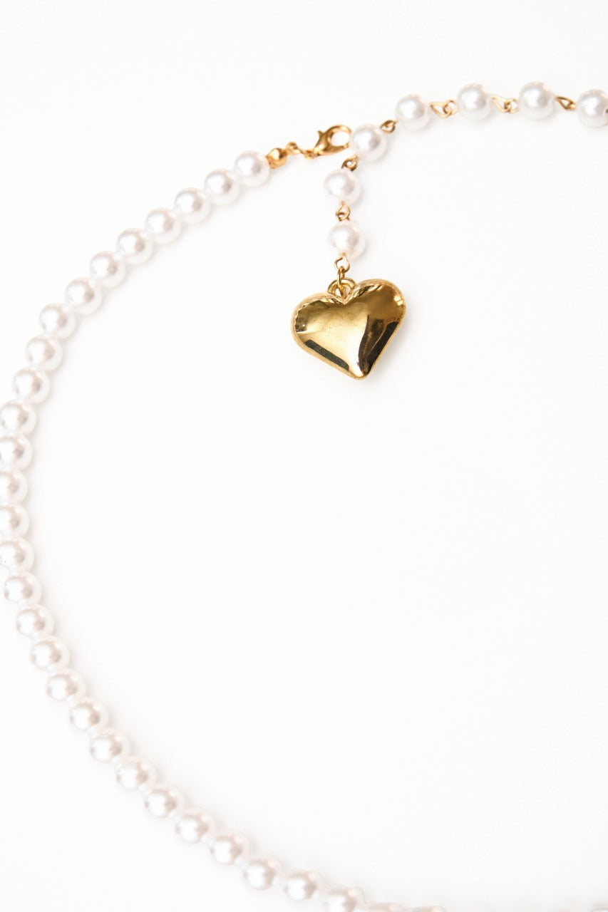 Amora Necklace