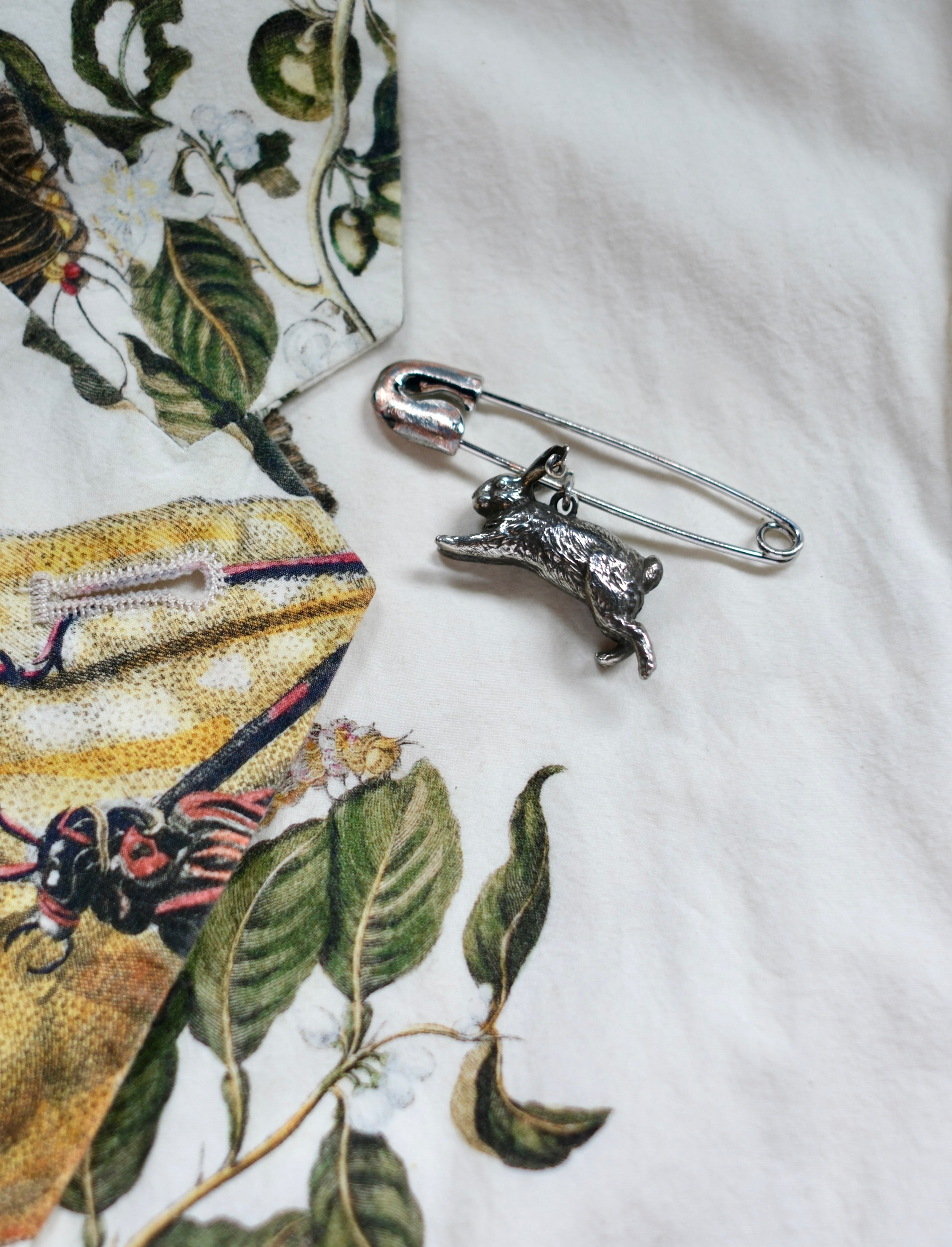 Rabbit Brooch in Sterling Silver