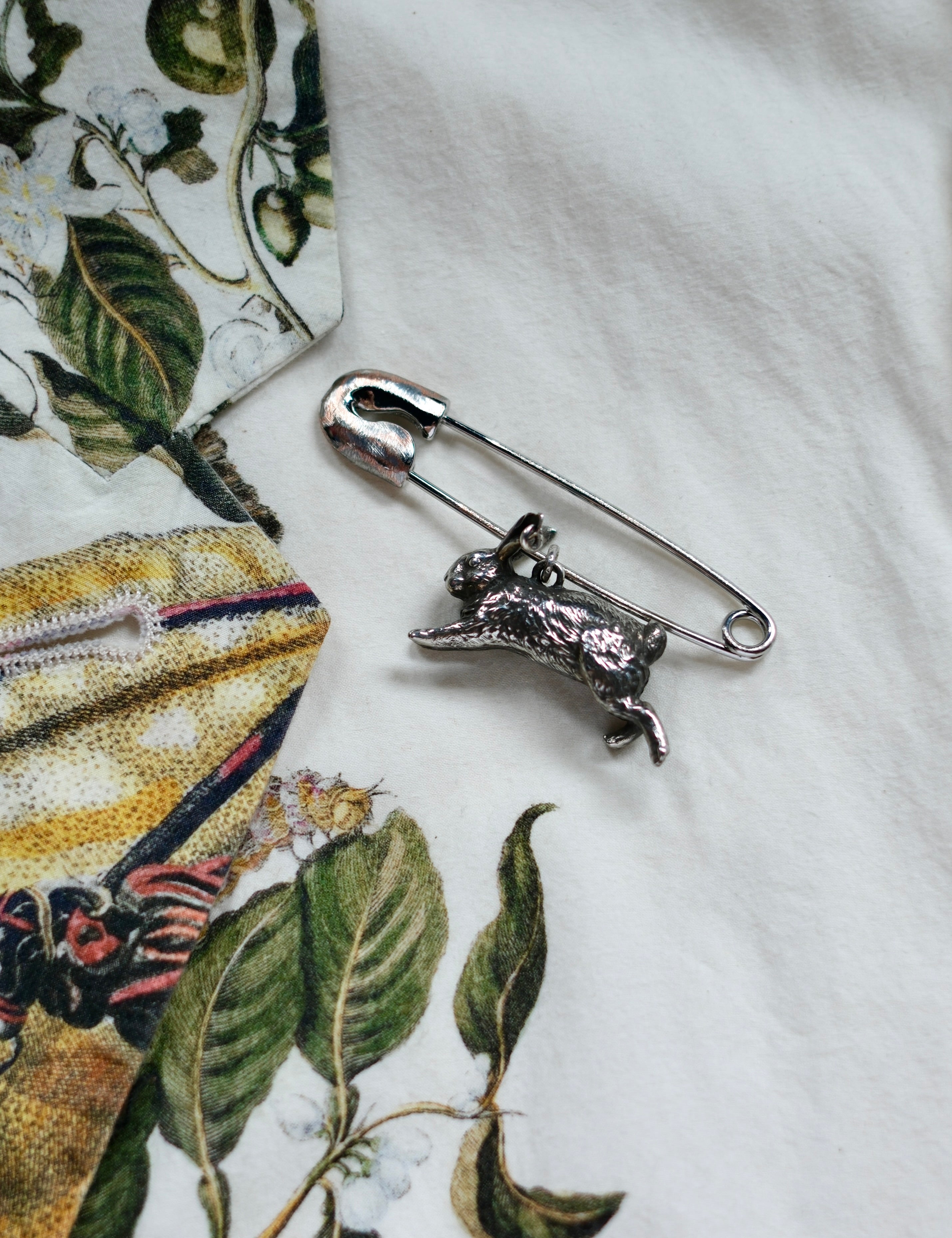 Rabbit Brooch in Sterling Silver