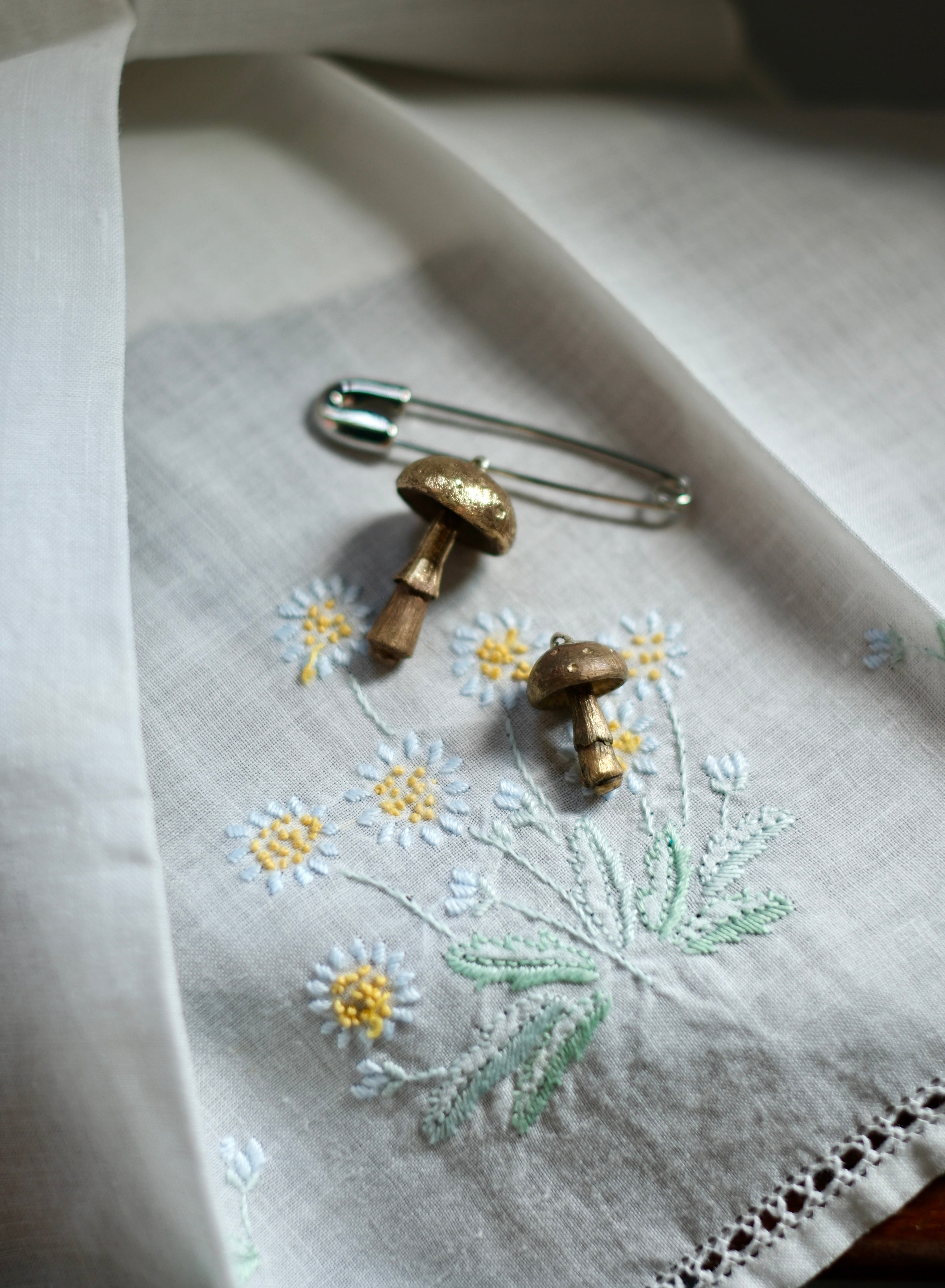 Mushroom Brooch (big)