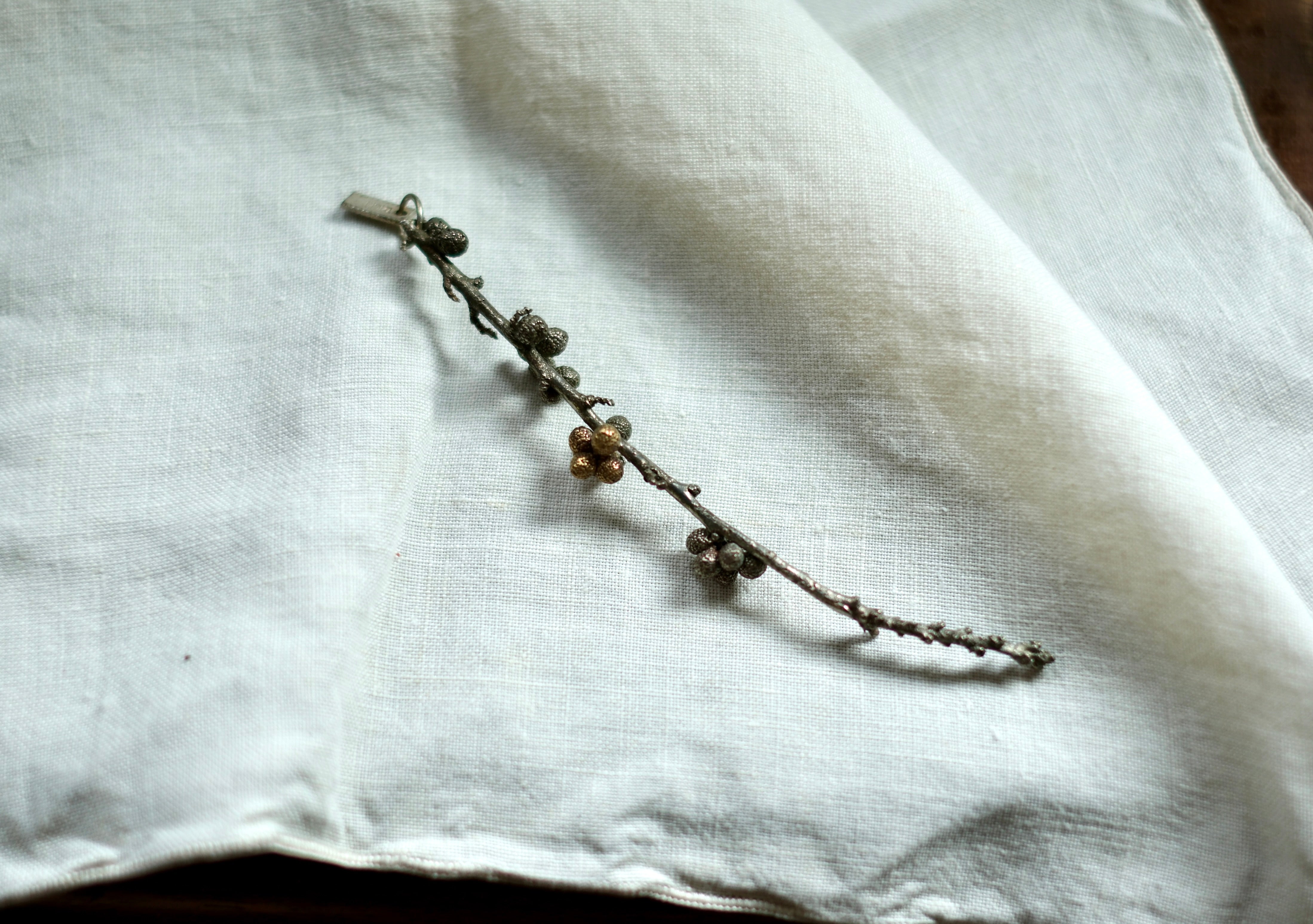 Twig brooch in Sterling Silver