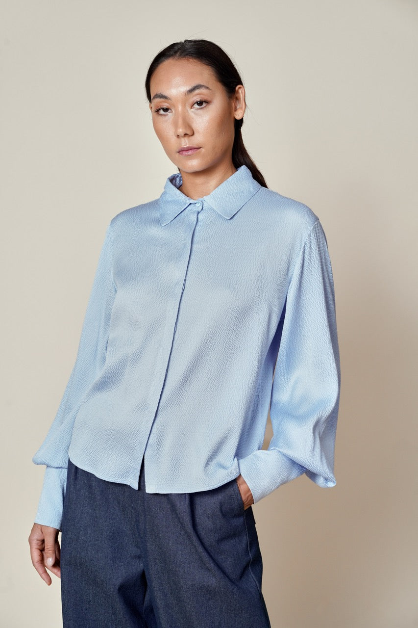 LIGHT BLUE HAMMERED SILK SHIRT