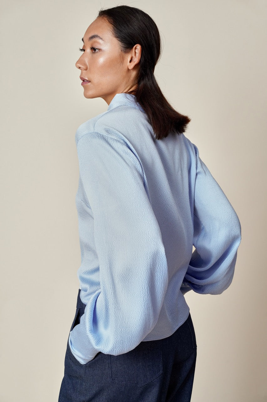 LIGHT BLUE HAMMERED SILK SHIRT