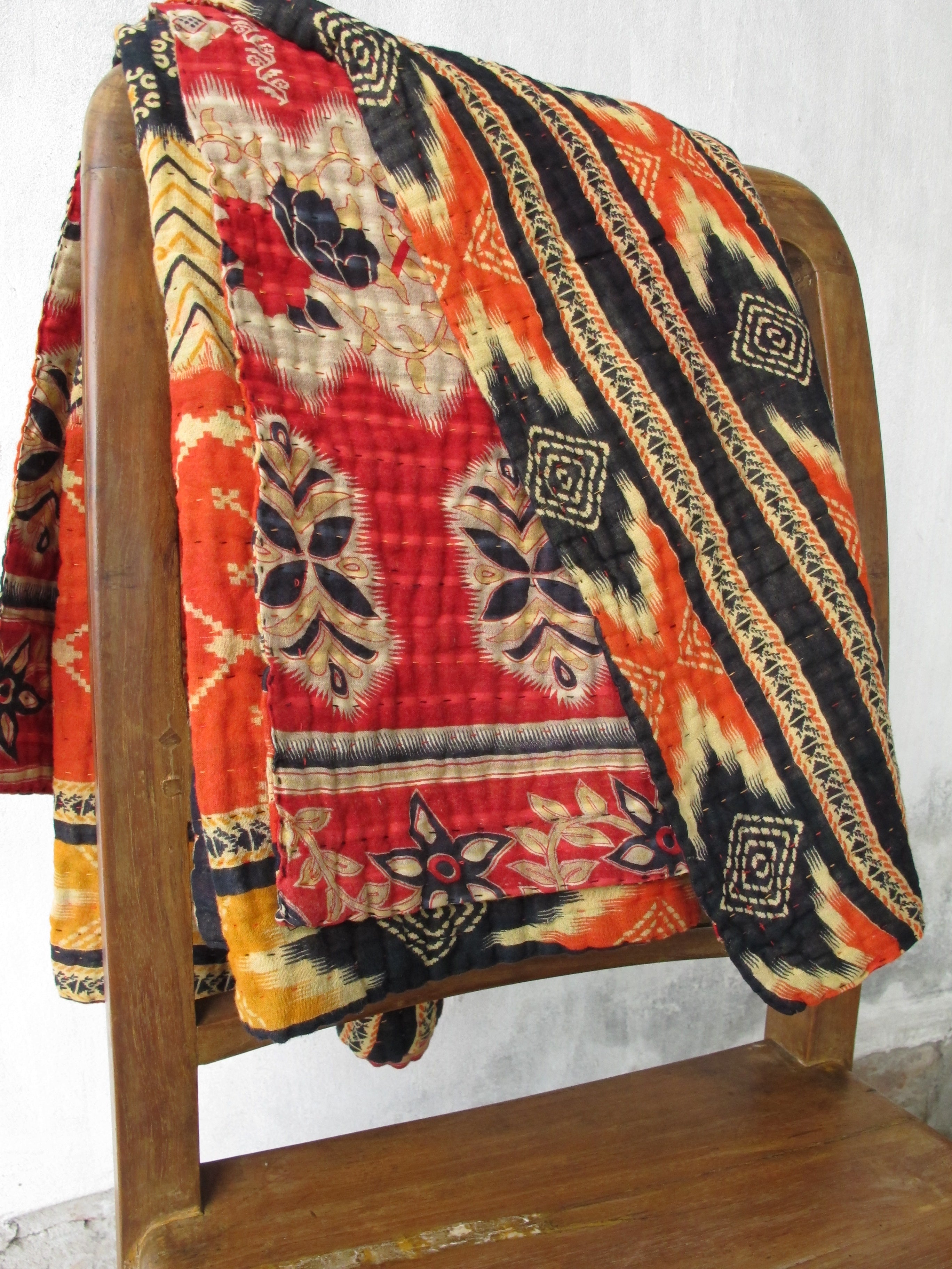 Kantha small throw blanket, 39x39"