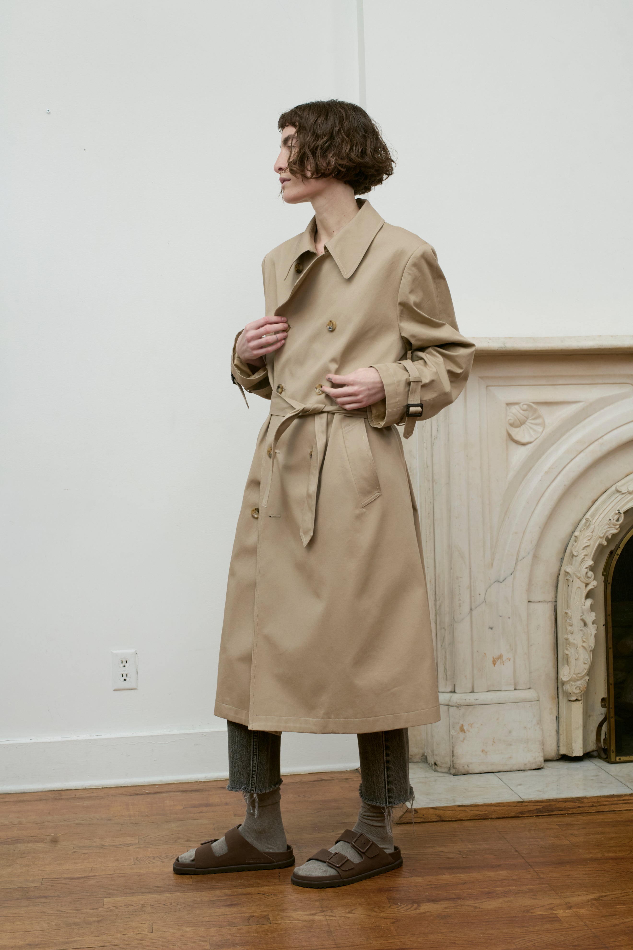 CLASSIC TRENCHCOAT