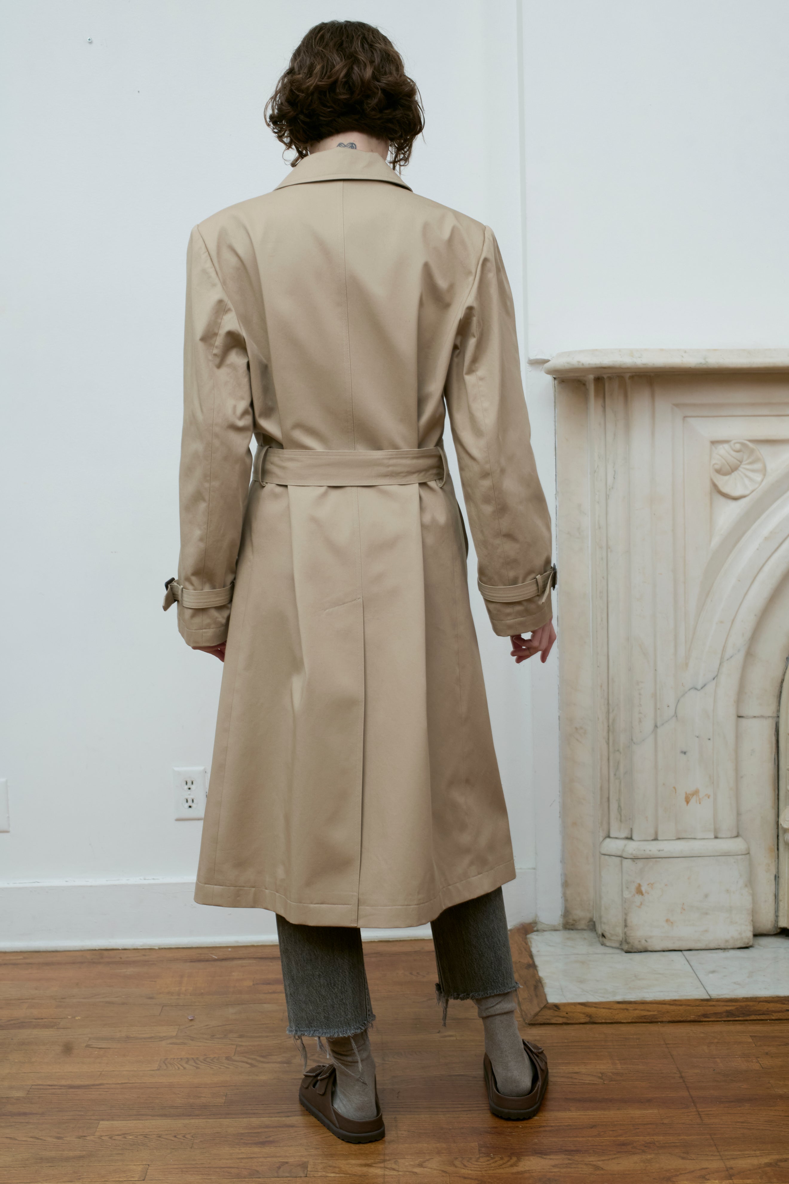 CLASSIC TRENCHCOAT