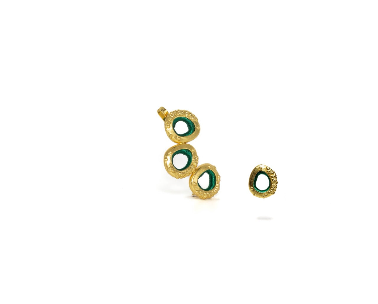 CRECIENDO JUNTOS GOLD-PLATED EAR CLIMBER