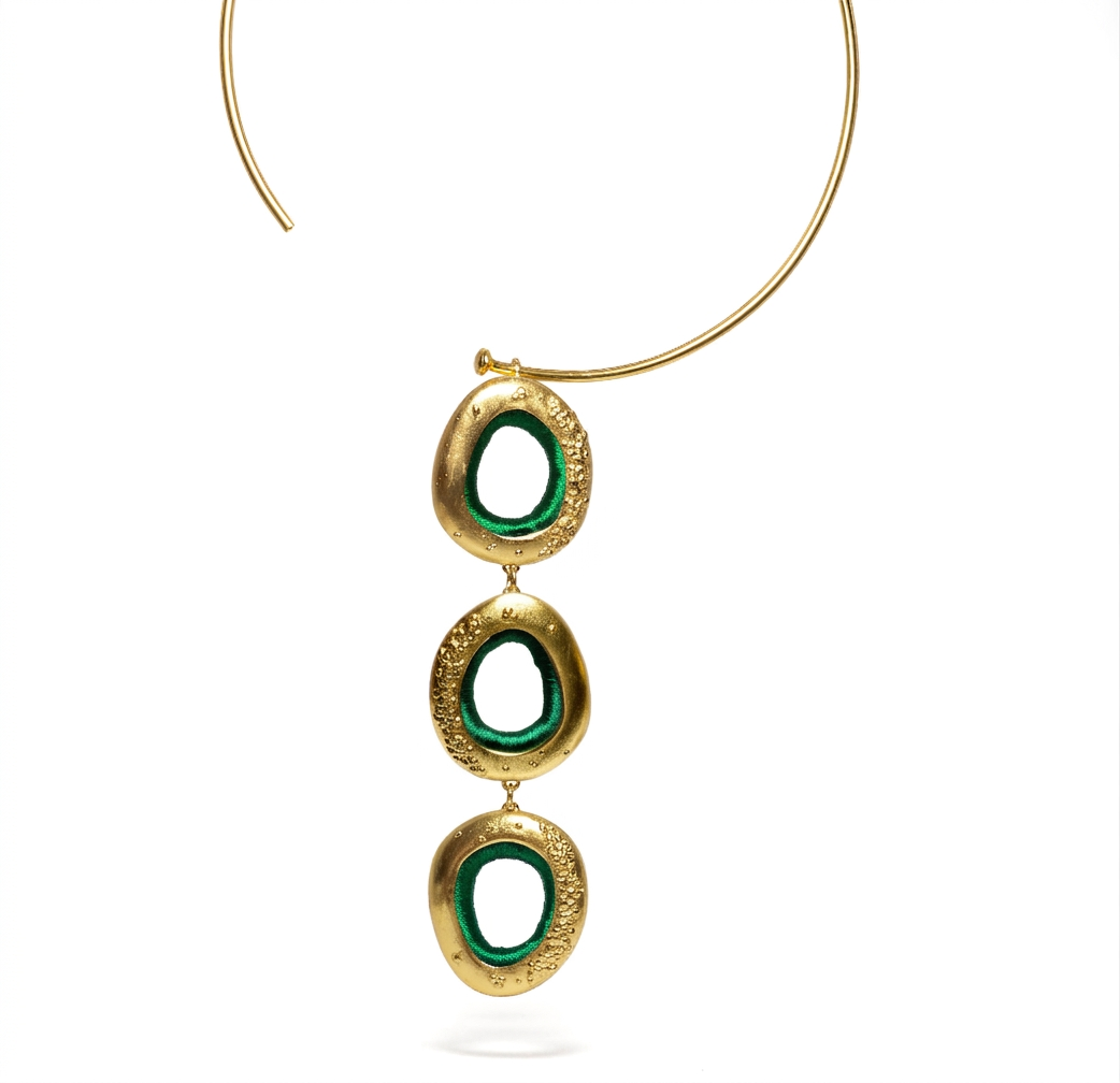 JUNTOS THREE MOMENTS GOLD-PLATED CHOKER