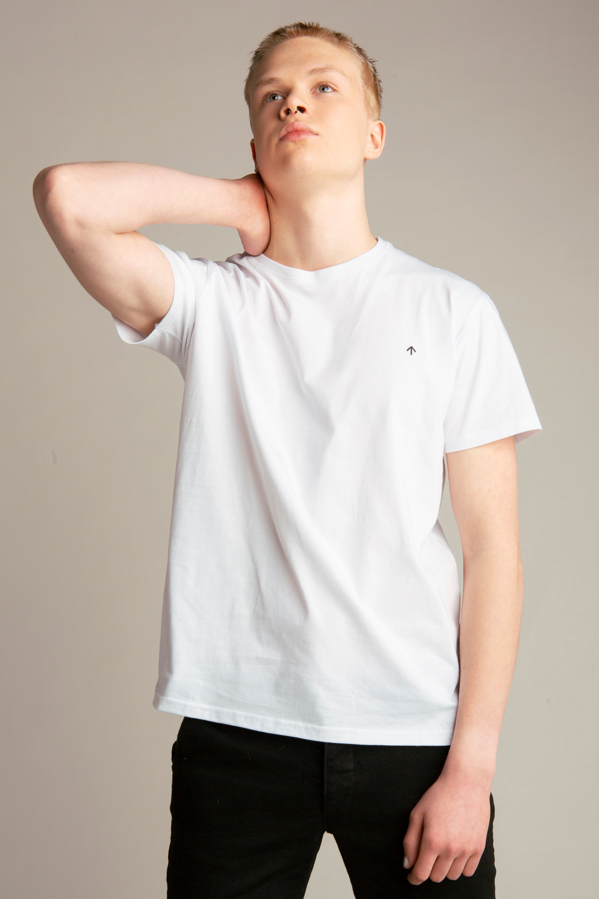 Up-shirt for Men, w/ Arrow Embroidery 103