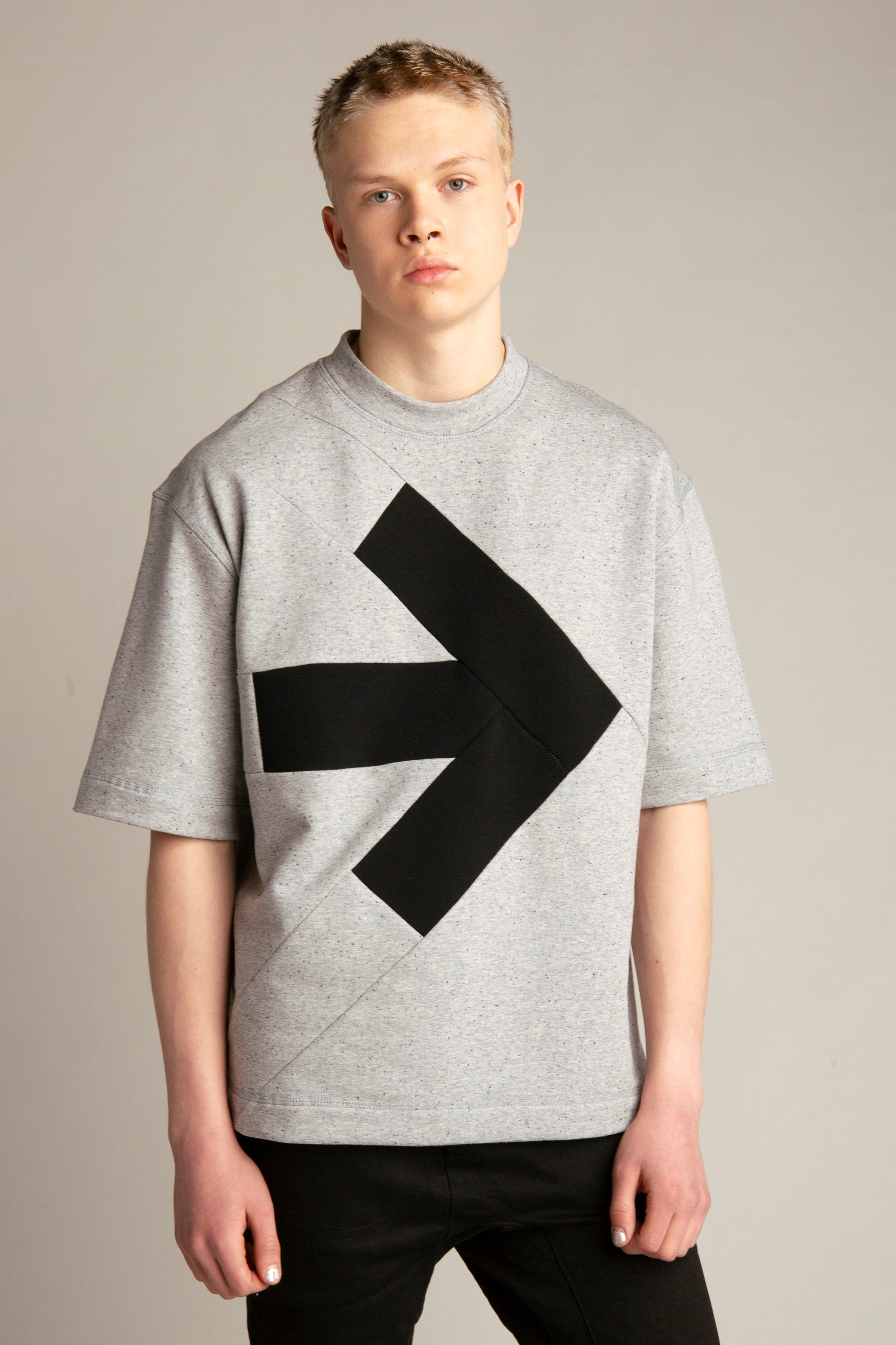 Mens Oversized Arrow T-Shirt 157