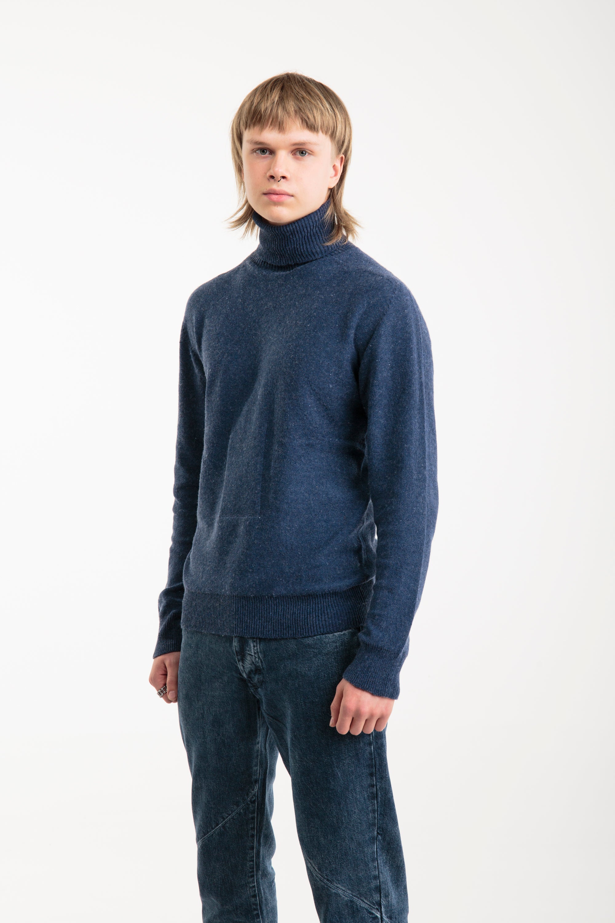 Seamless turtleneck sweater for men