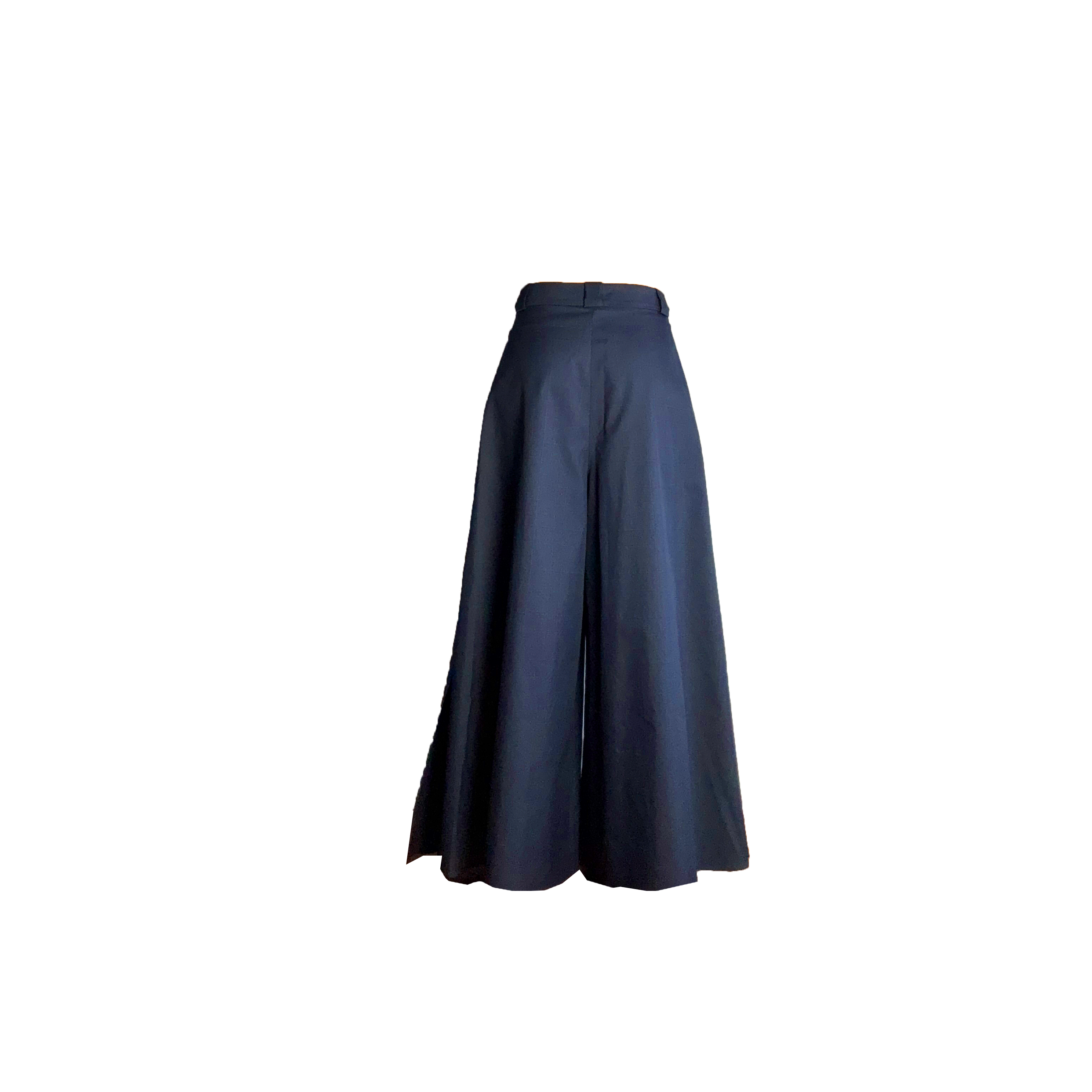 The Sua Pant