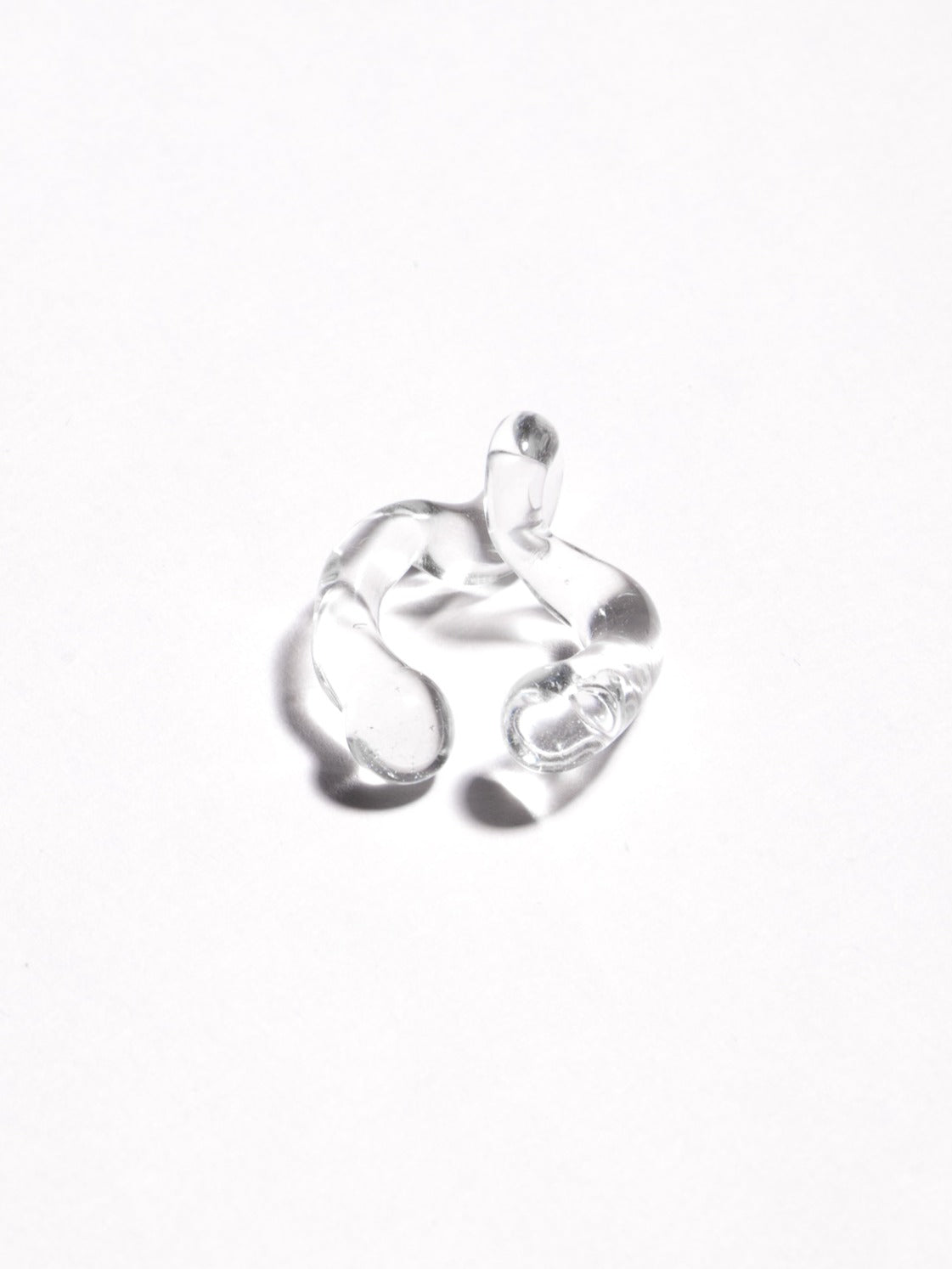 Transparent Interconexion Earcuff
