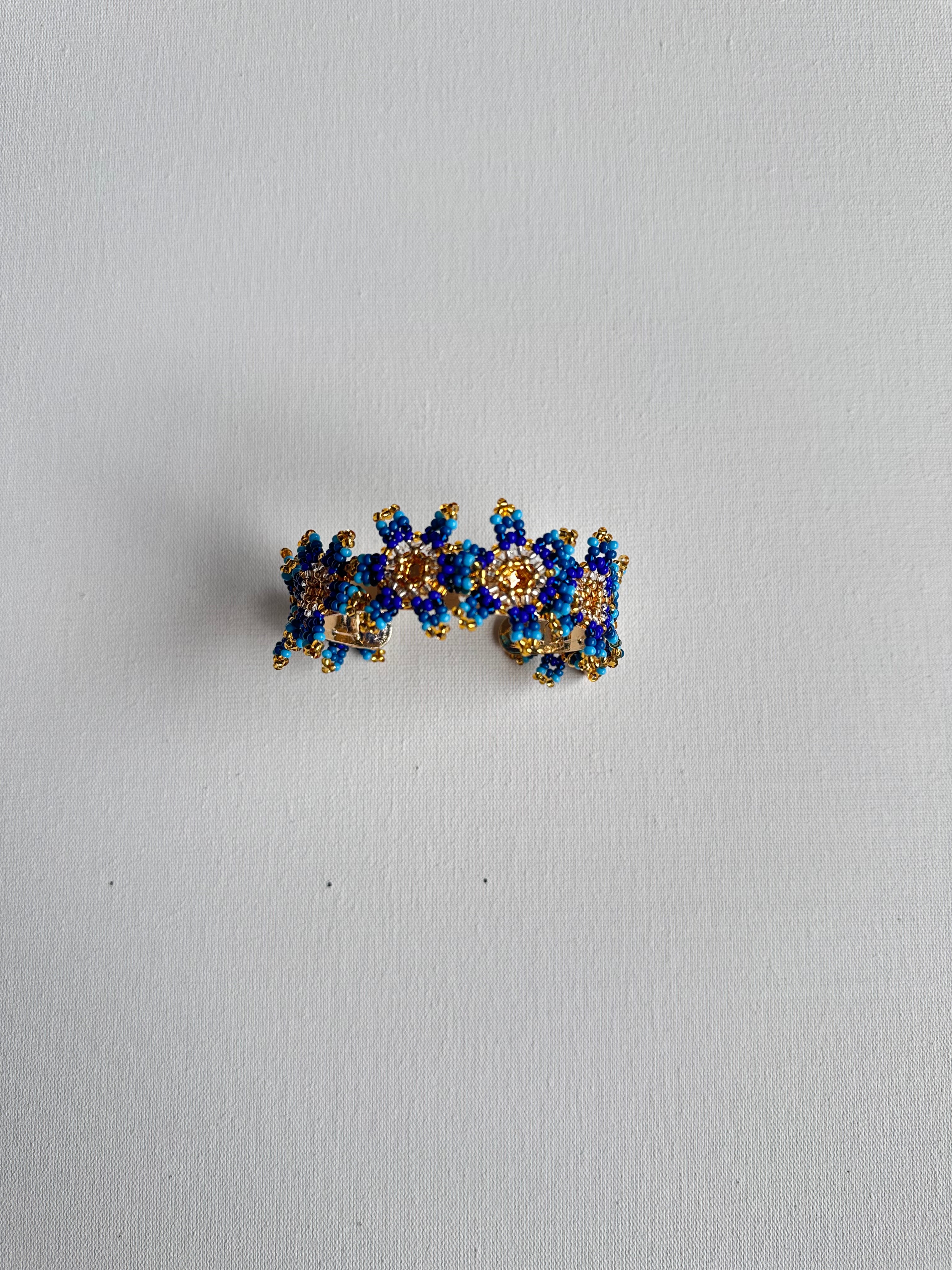 WORK OF THE BEADS BRACELET WITH FLOWERS