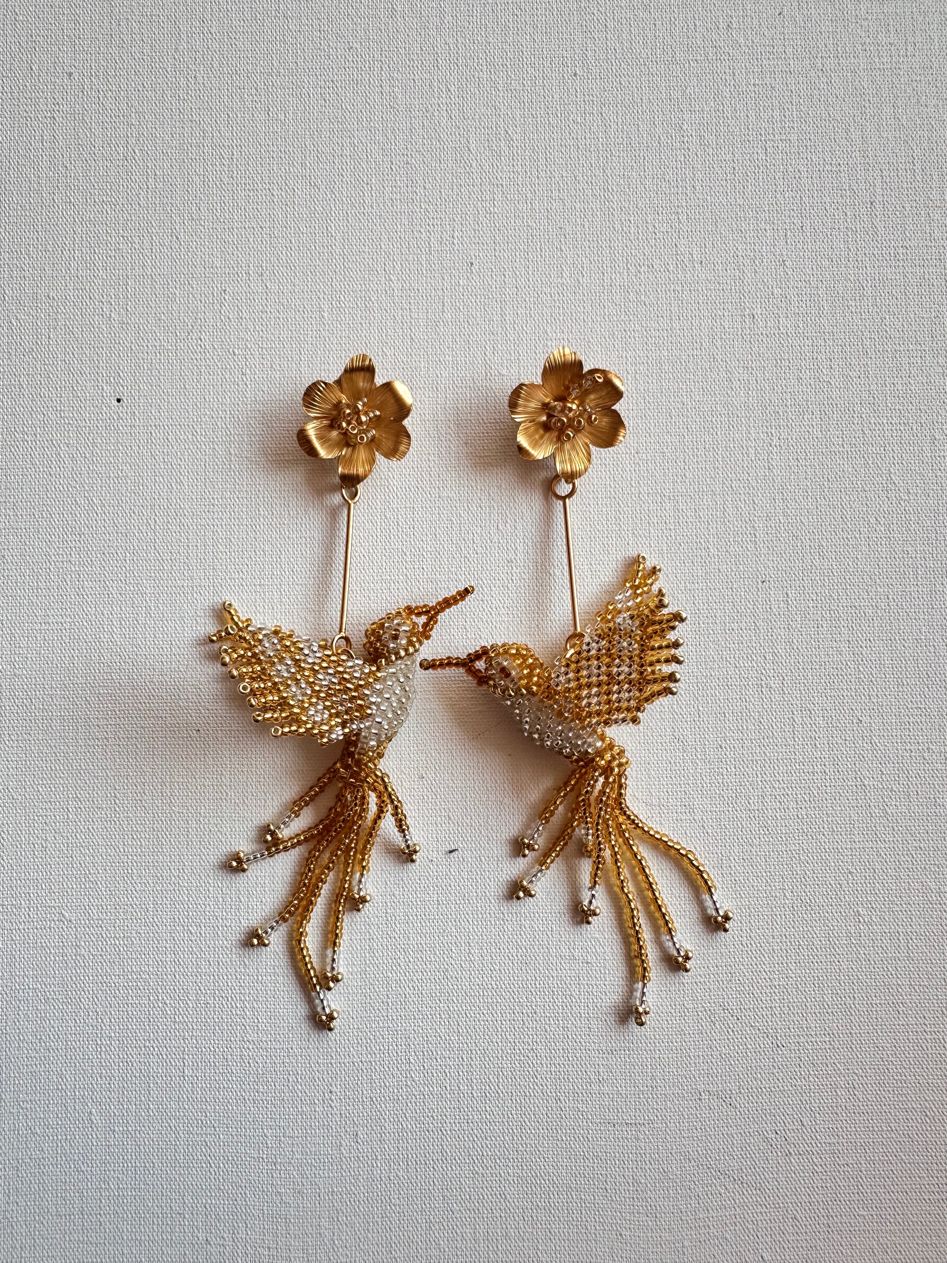 WORK OF THE BEADS HUMMINGBIRD EARRINGS WITH FLOWER