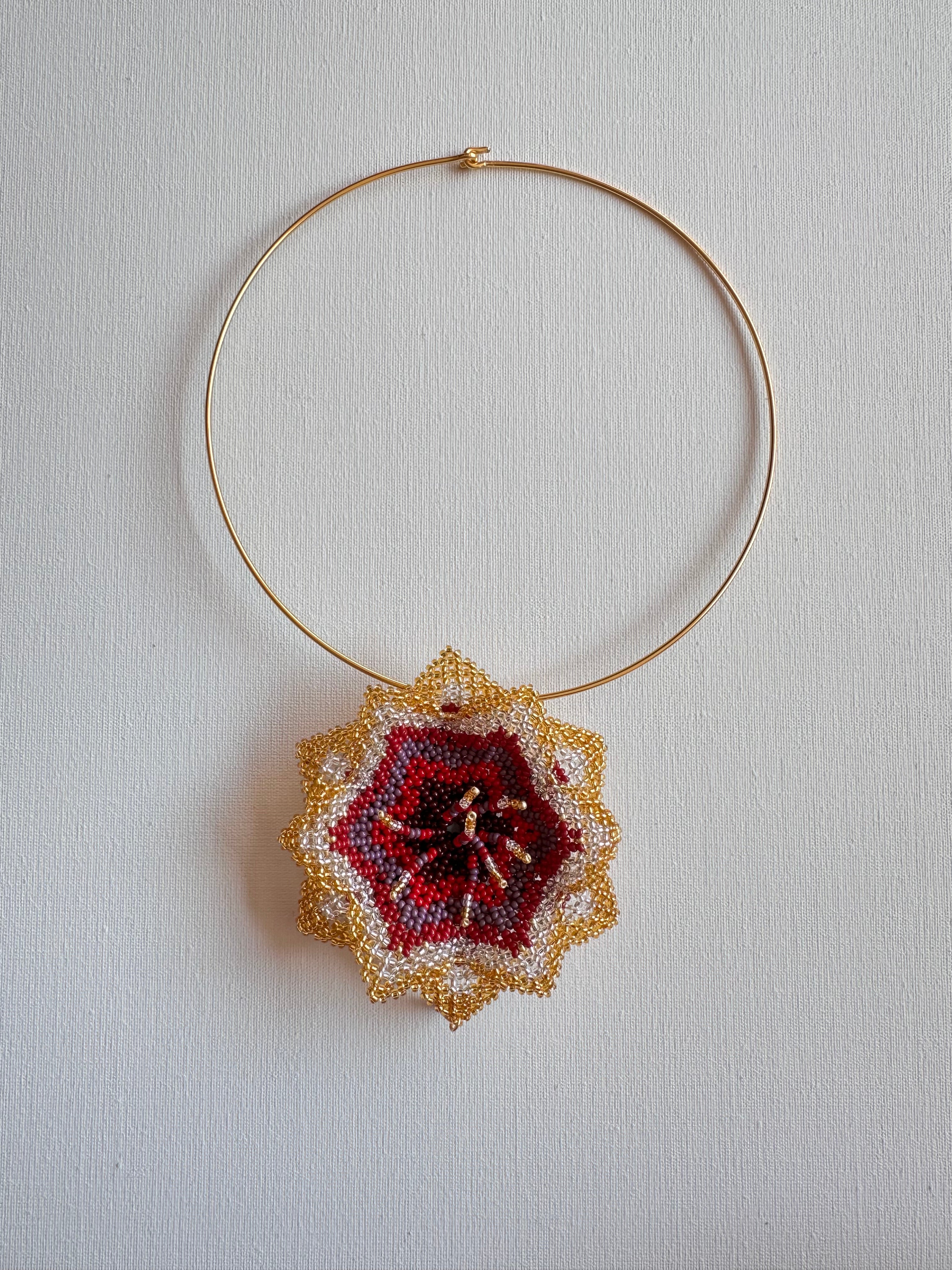 WORK OF THE BEADS CHOCKER  FLOWER STAR