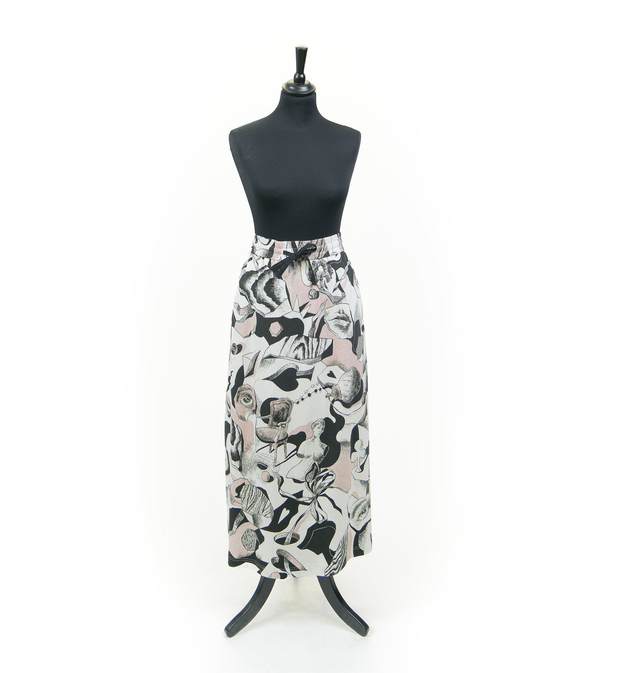SOTA COTTON JERSEY BLACK AND WHITE SURREALISM