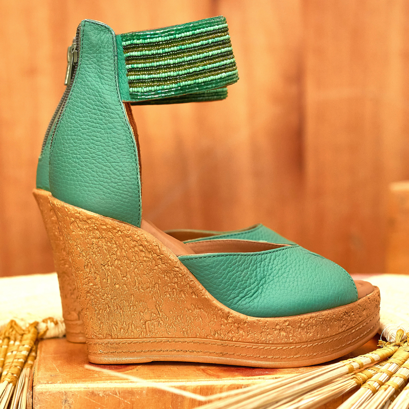 Almond Wedge - 3040