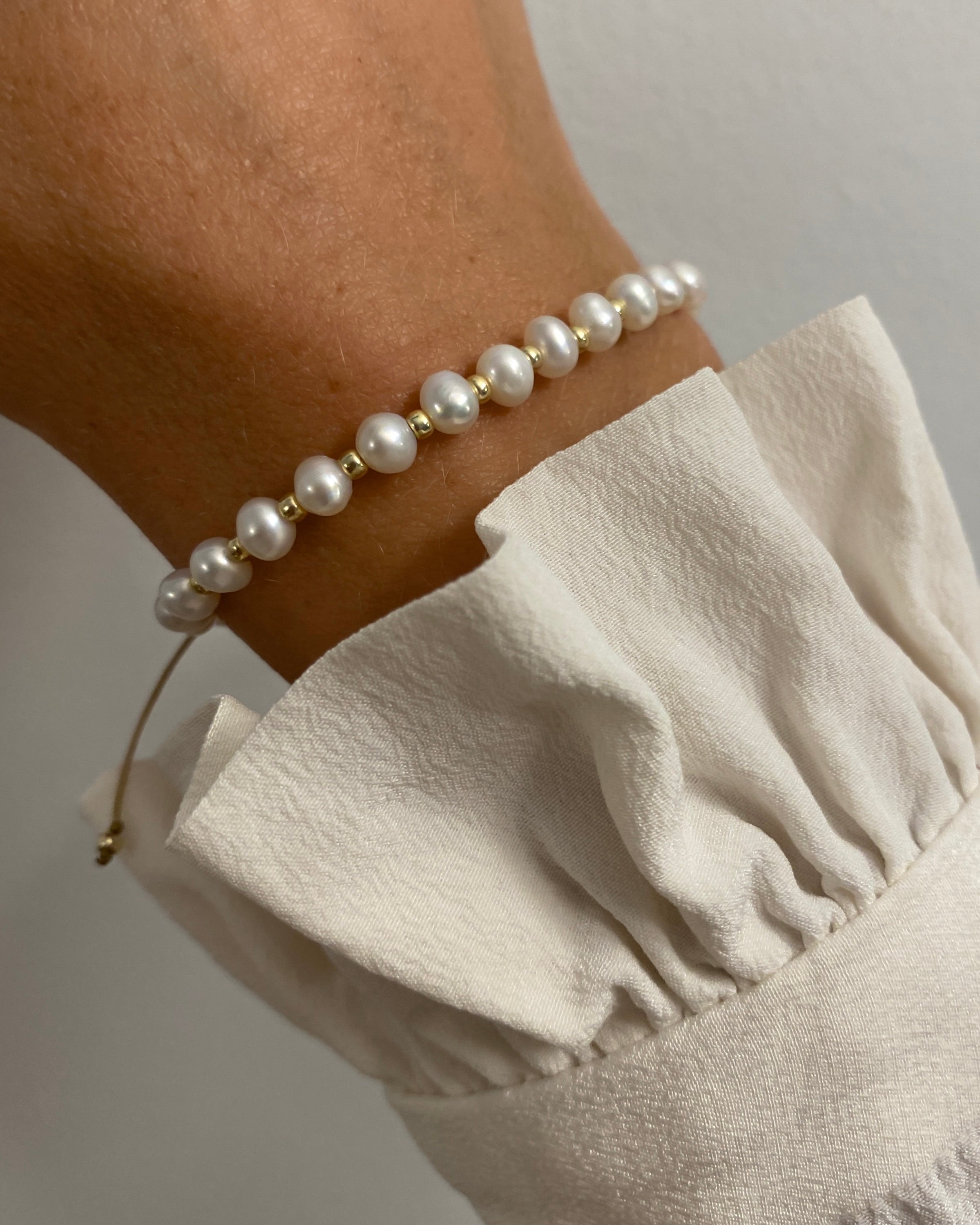 Sophia Pearl Friendship Bracelet