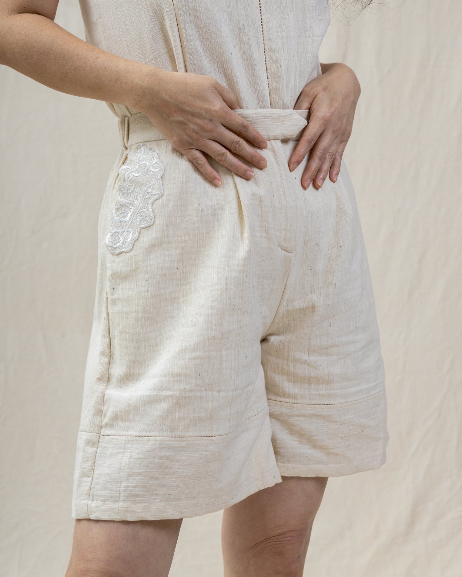 KAPAS - Hemstitched Shorts - Raw - Tenun