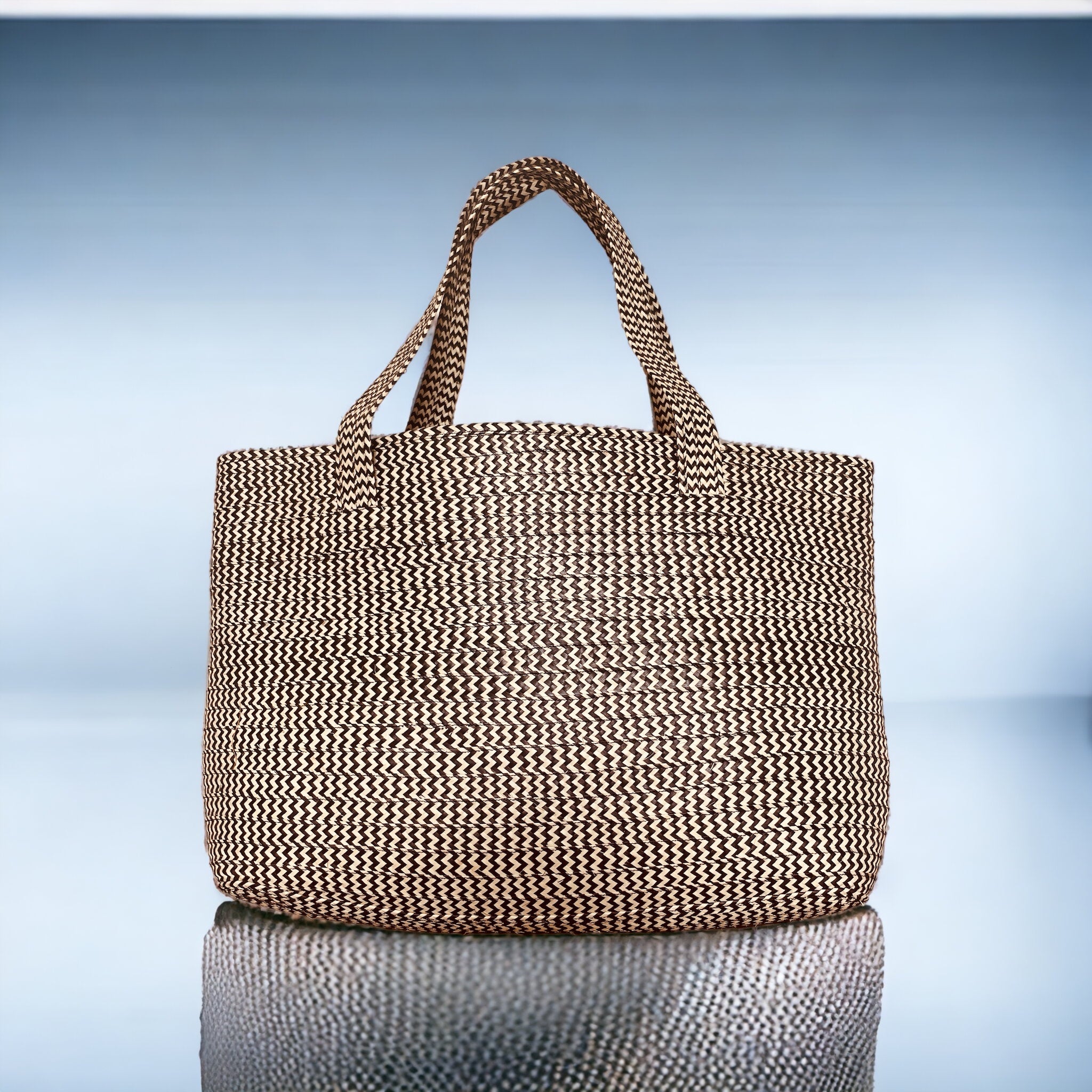 TEXTURE TOTE