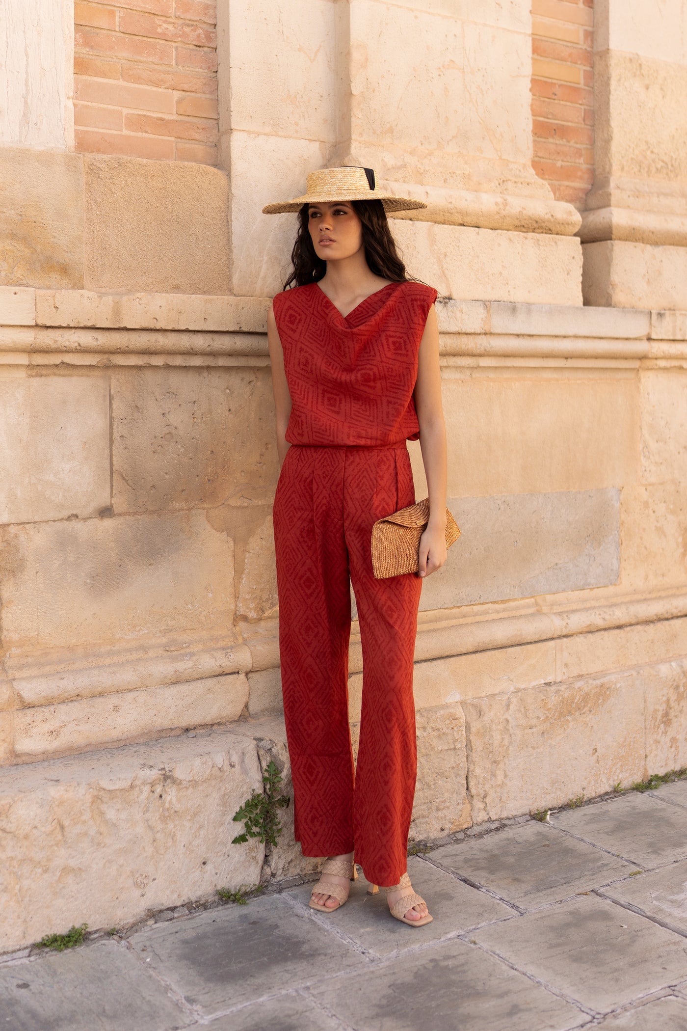 PANTS ROUGE VS