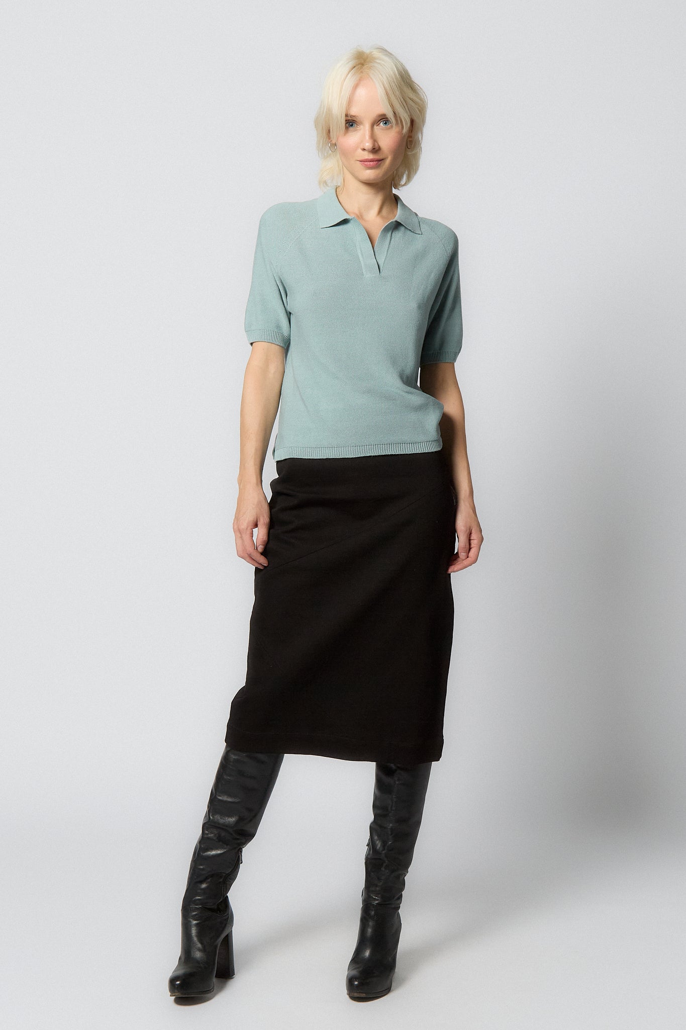 Seamless Knitted Polo Shirt for Women