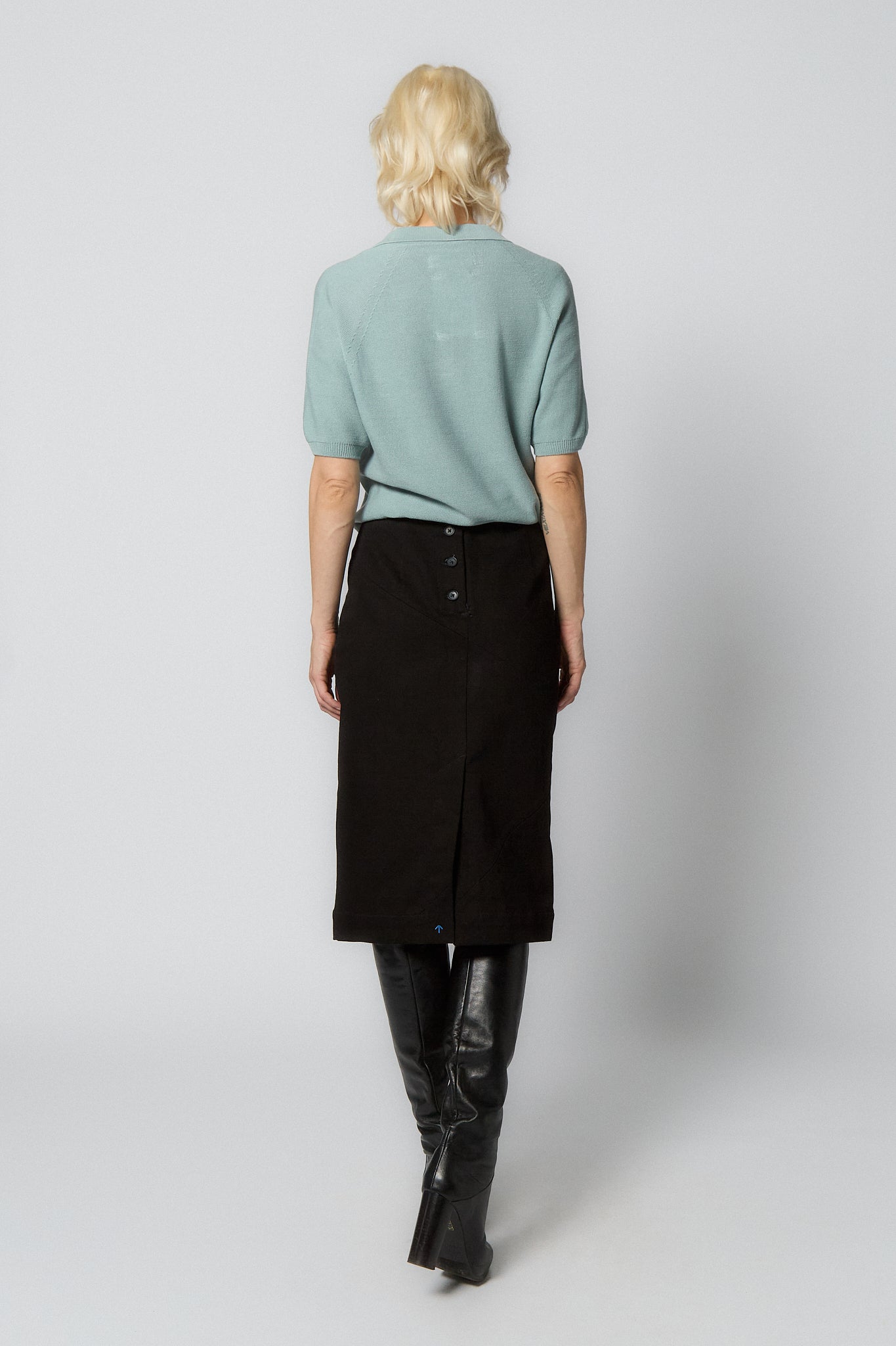 Seamless Knitted Polo Shirt for Women