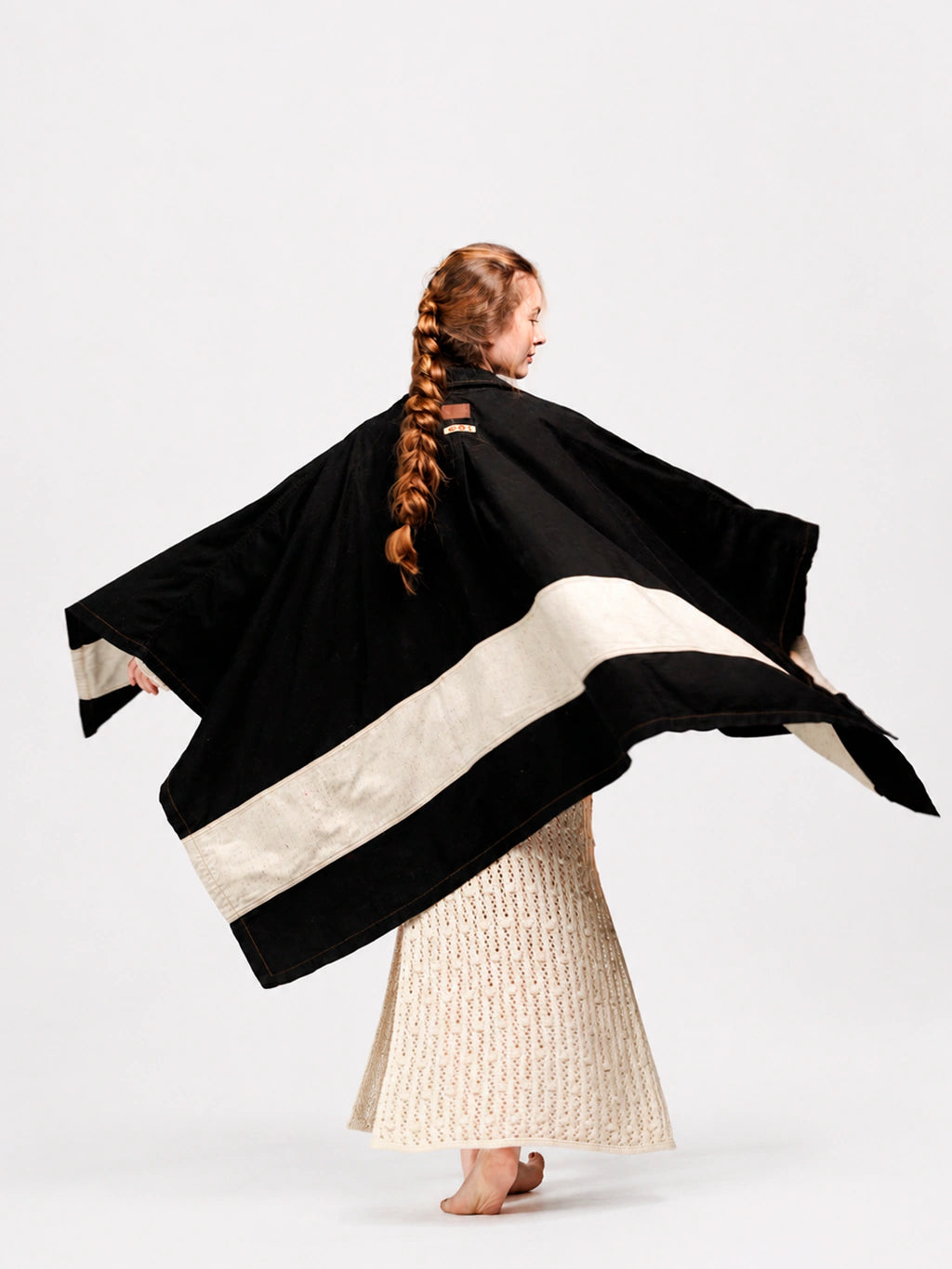 PONCHO YANA KAWSAY