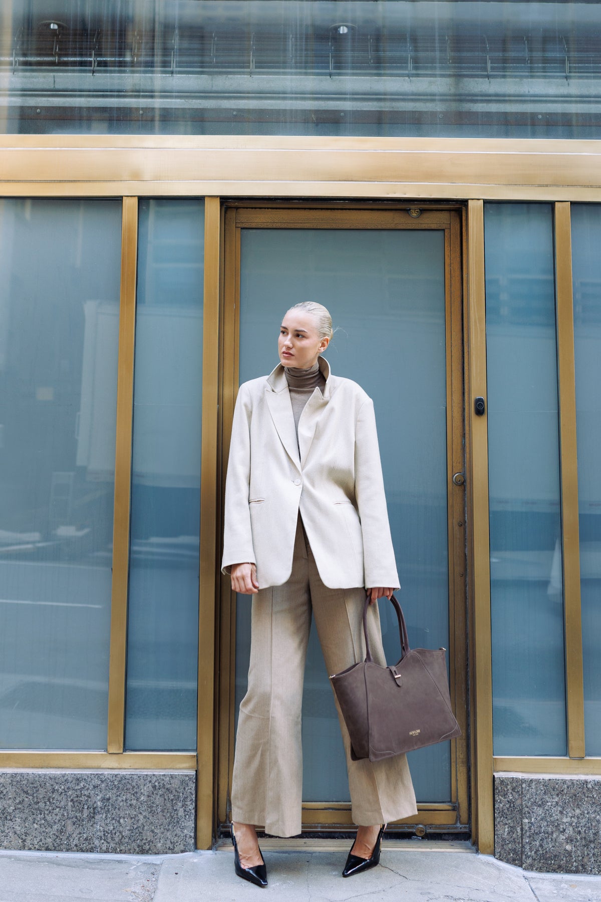 Nubuck Medium Tote Melia – Coffee