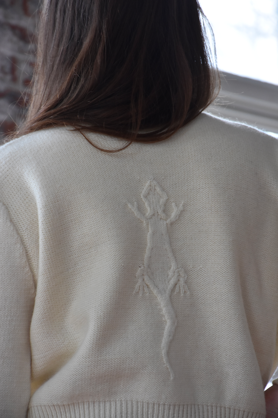 Undyed Emblem Sweater // GECKO