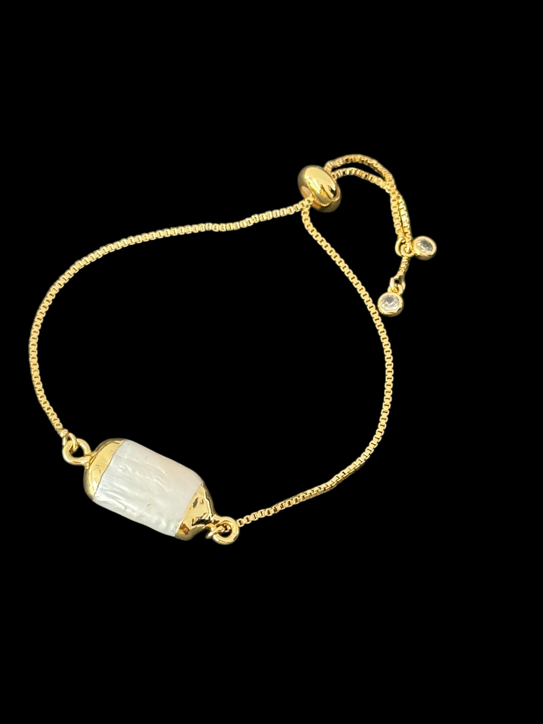 Baroque pearl bracelet in 18 KGP