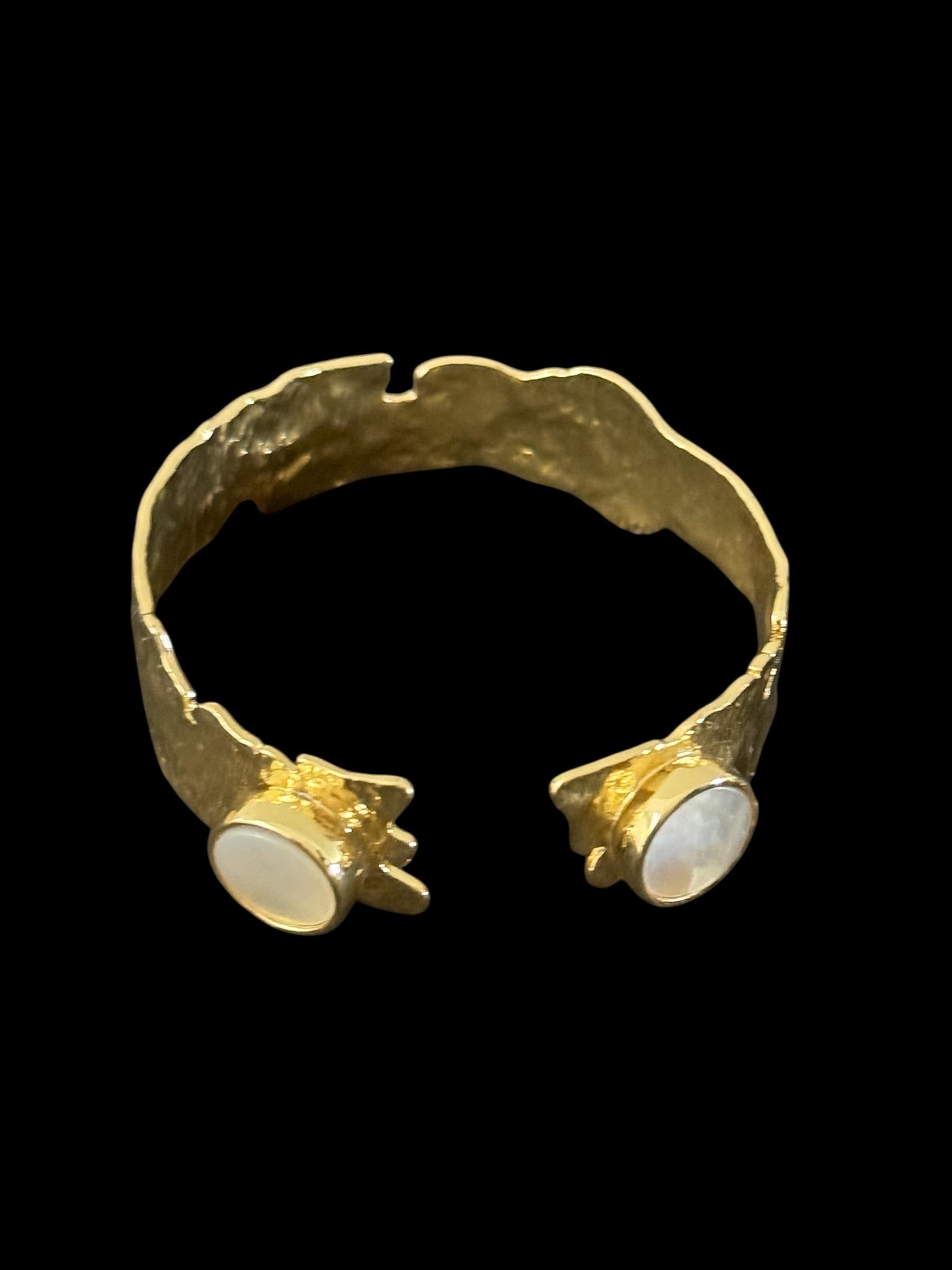 Mother of pearl bangle in 18 KGP