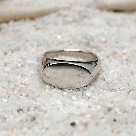 olive-signet-ring