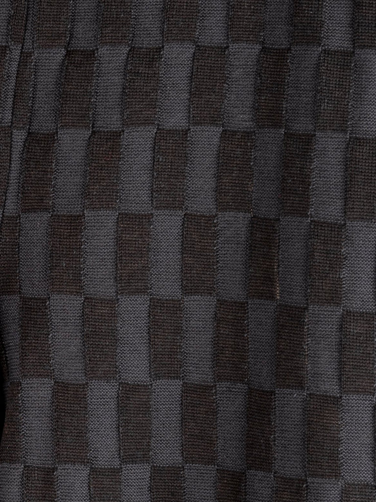 checkered-pants